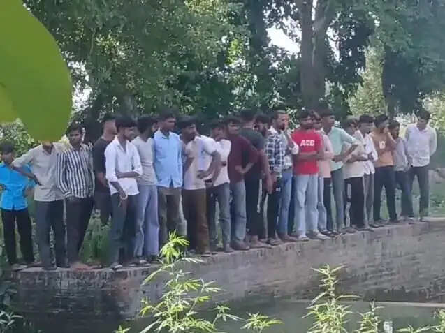 नहर की पुलिया में अज्ञात शव मिलने से क्षेत्र में सनसनी