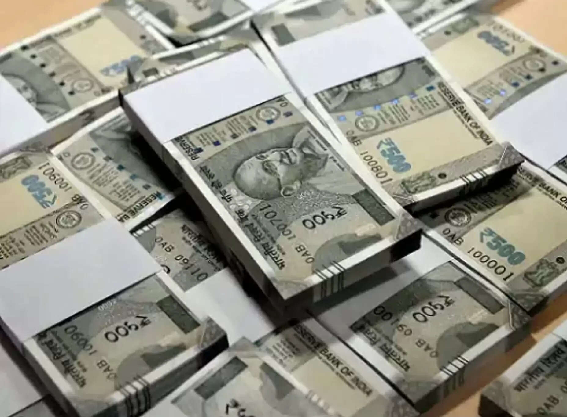 भारतीय रिजर्व बैंक ने पुराने नियमों में संशोधन किया, अब नेपाल ले जा सकेंगे 200 और 500 के भारतीय नोट