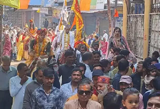 देवी-देवताओं के नाम से दुकाने चलाते हैं तो सनातन अपनाने में झिझक क्यों : साध्वी सरस्वती