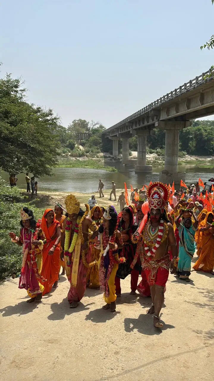 सुलतानपुर : धोपाप धाम में भव्य कलश शोभायात्रा