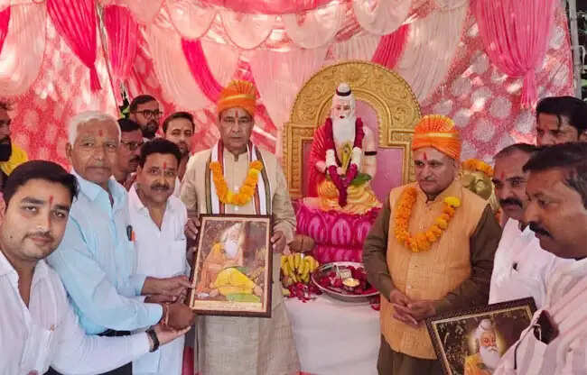 सोनीपत:महर्षि वाल्मीकि के आदर्शों से बनेगा समरस समाज: डा. अरविंद शर्मा