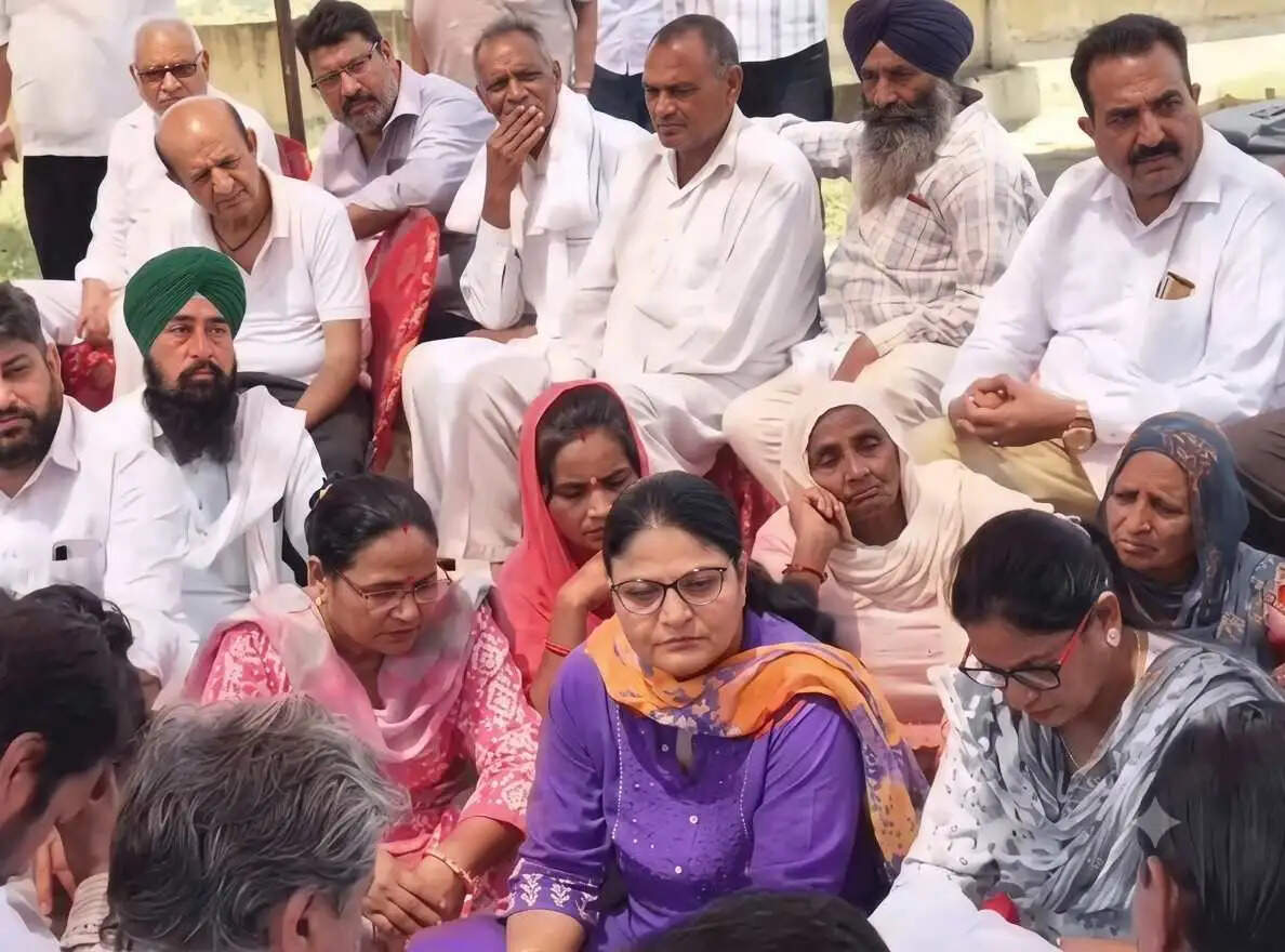 यमुनानगर: बाढ़ व जलभराव के मुद्दे पर कांग्रेस ने चलाया जनअभियान, सांसद मुलाना ने सरकार को घेरा