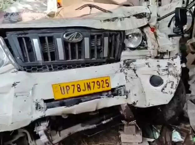 रायबरेली में ब्रेक फेल होने से लोडर दीवार में टकराया , चालक और कंडक्टर की मौत