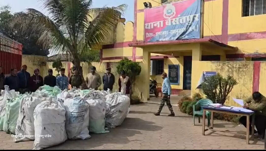 छत्तीसगढ़-यूपी बॉर्डर पर ड्रग तस्करी का बड़ा भंडाफोड़, करीब छह करोड़ का गांजा जब्त