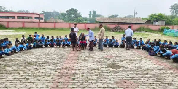अंतर्राष्ट्रीय विधवा दिवस पर स्कूल में कार्यक्रम,बुजुर्ग विधवा माताओं को किया गया सम्मानित