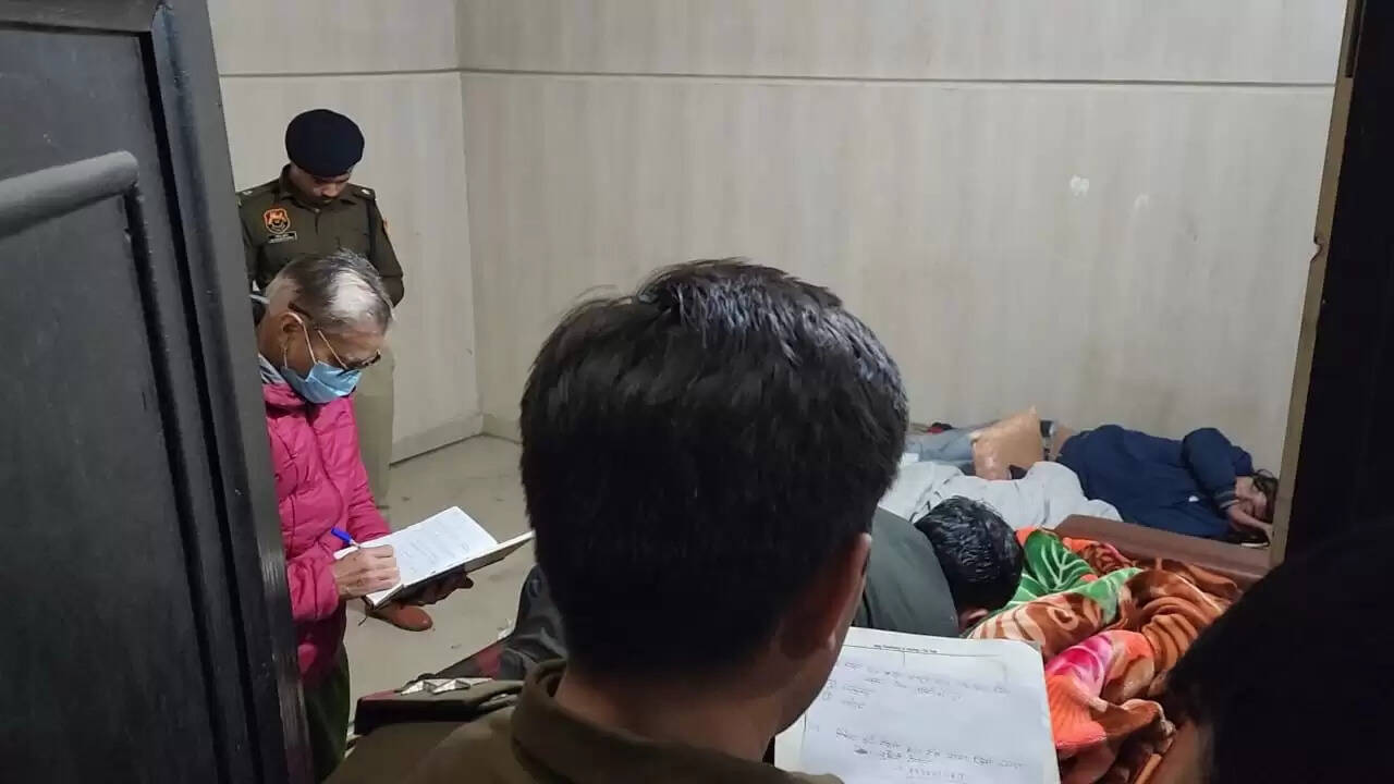 रोहतक:कमरे में अंगीठी जलाकर सोए महिला व दो युवकों की मौत