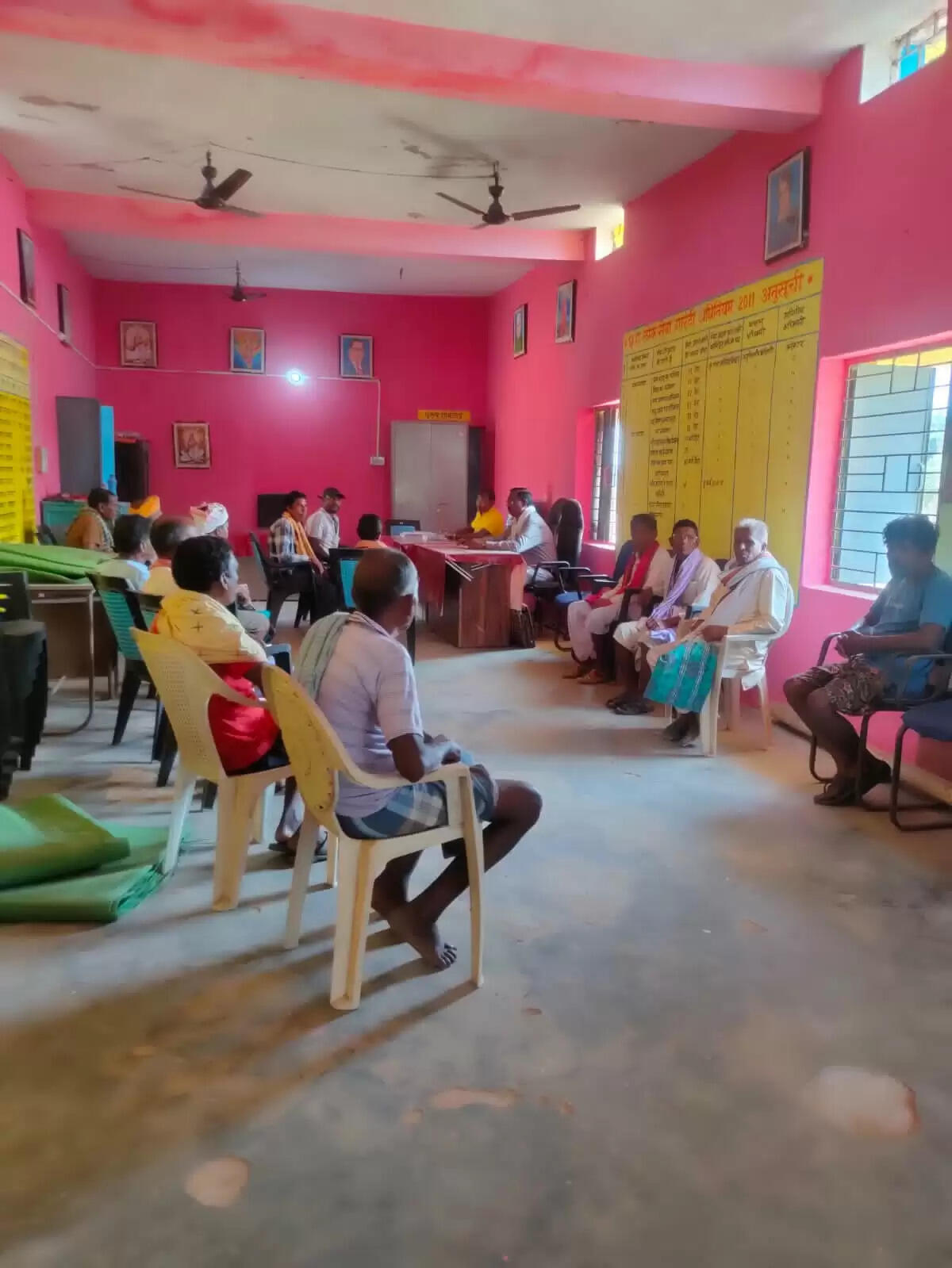 जशपुर : आंगनबाड़ी कार्यकर्ताओं से वसूली करने वालों की खैर नहीं, कलेक्टर ने दिए सख्त कार्रवाई के निर्देश