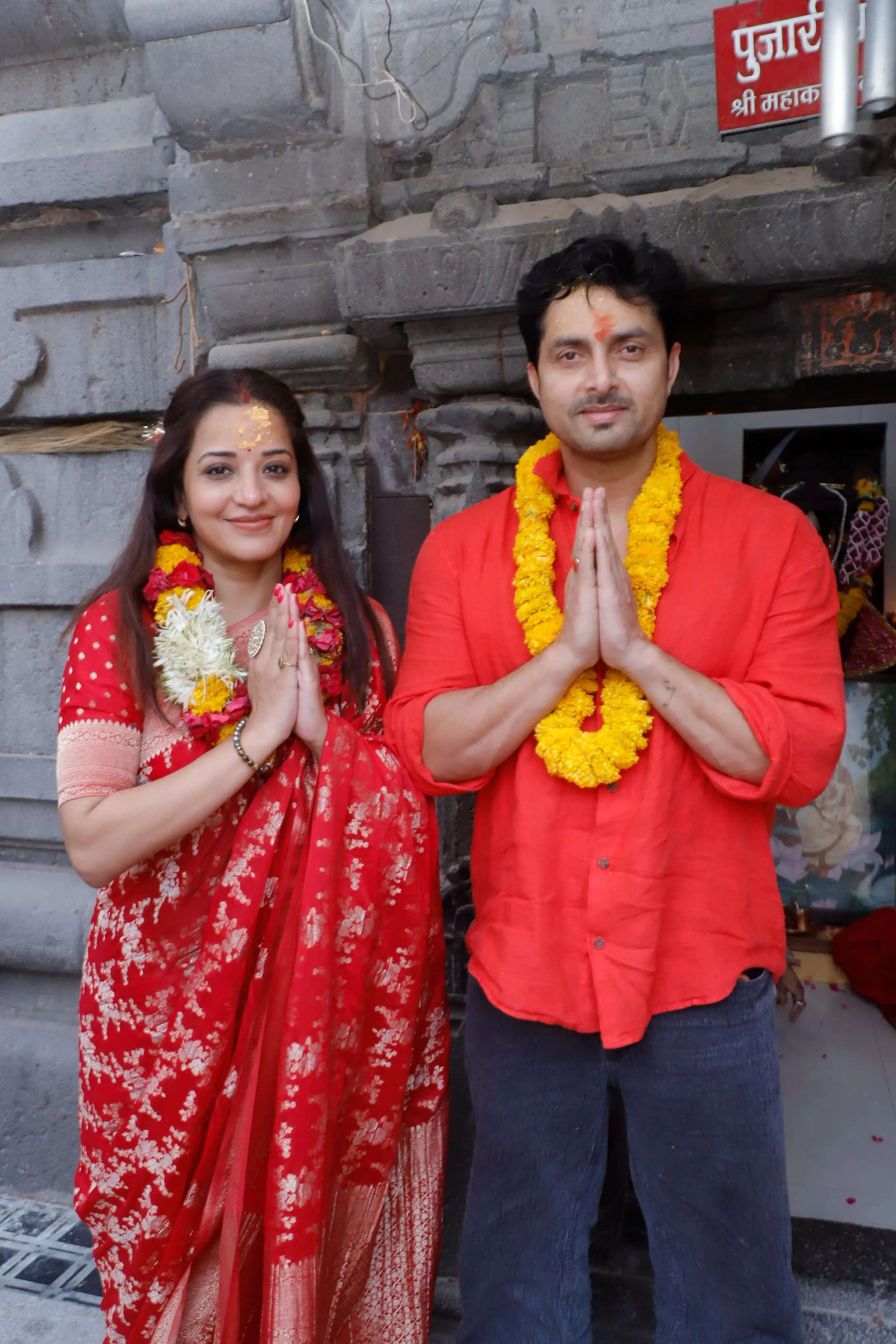 उज्जैन:मोनालिसा और विक्रांत में किये महाकाल दर्शन