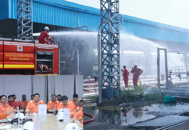 रिफाइनरी में आपातकालीन सुरक्षा तैयारियों को लेकर आपदा ड्रिल का आयोजन