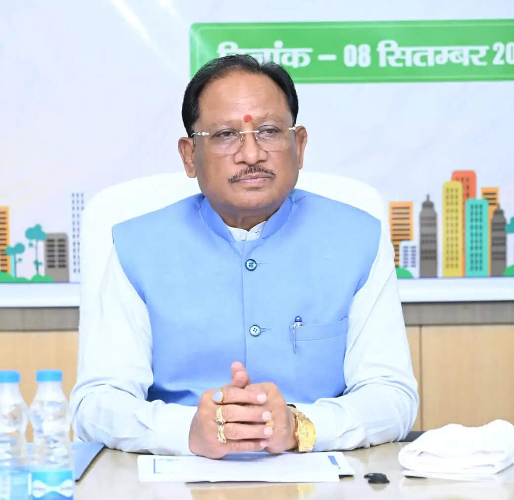 मुख्यमंत्री साय ने अधिकारियों को शहरों में नागरिक सुविधाओं और विकास कार्यों में तेजी लाने दिए निर्देश