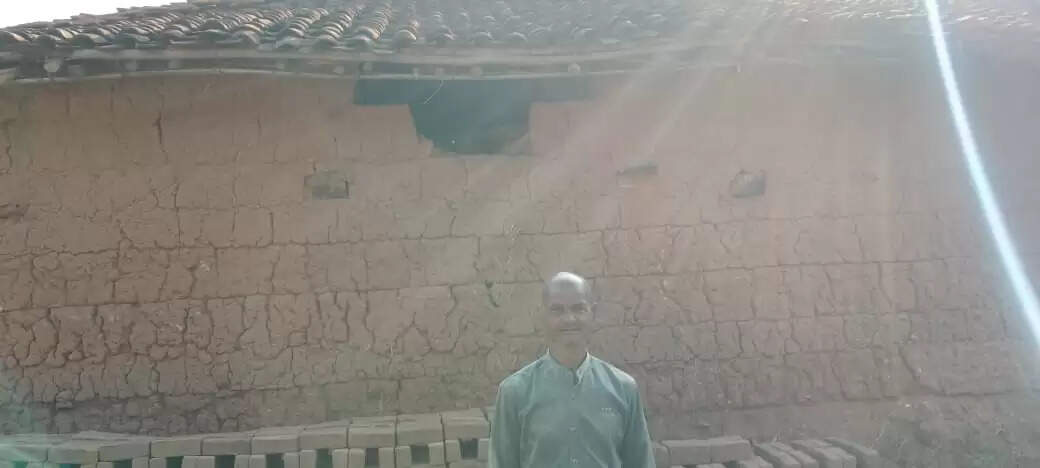 अनूपपुर: तीन हाथियों ने 2 दिन से धनगवां के जंगल में जमाया डेरा, सुबह एक घर में की तोड़फोड