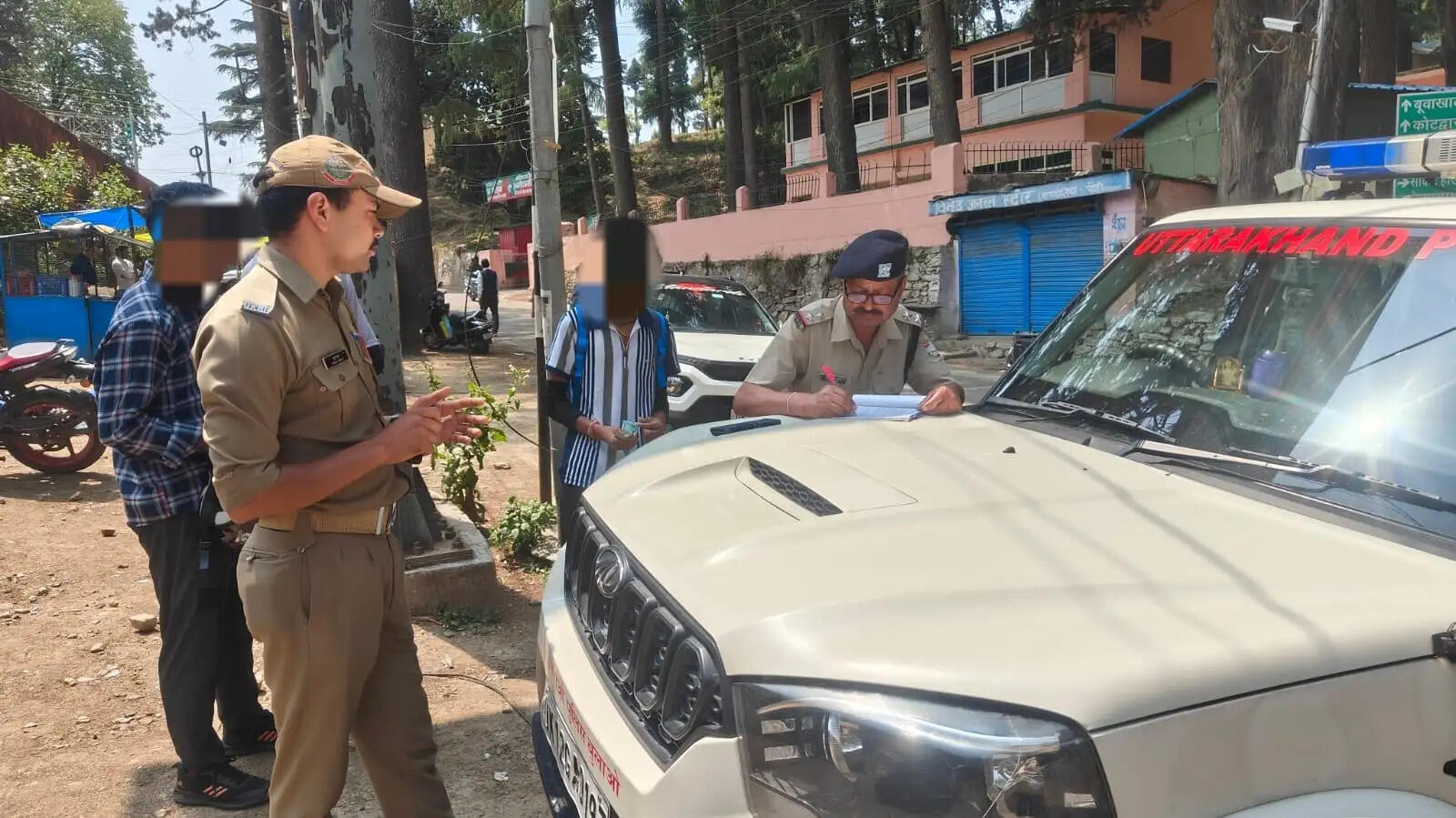 शराब के नशे मिले 13 चालक, वाहन सीज