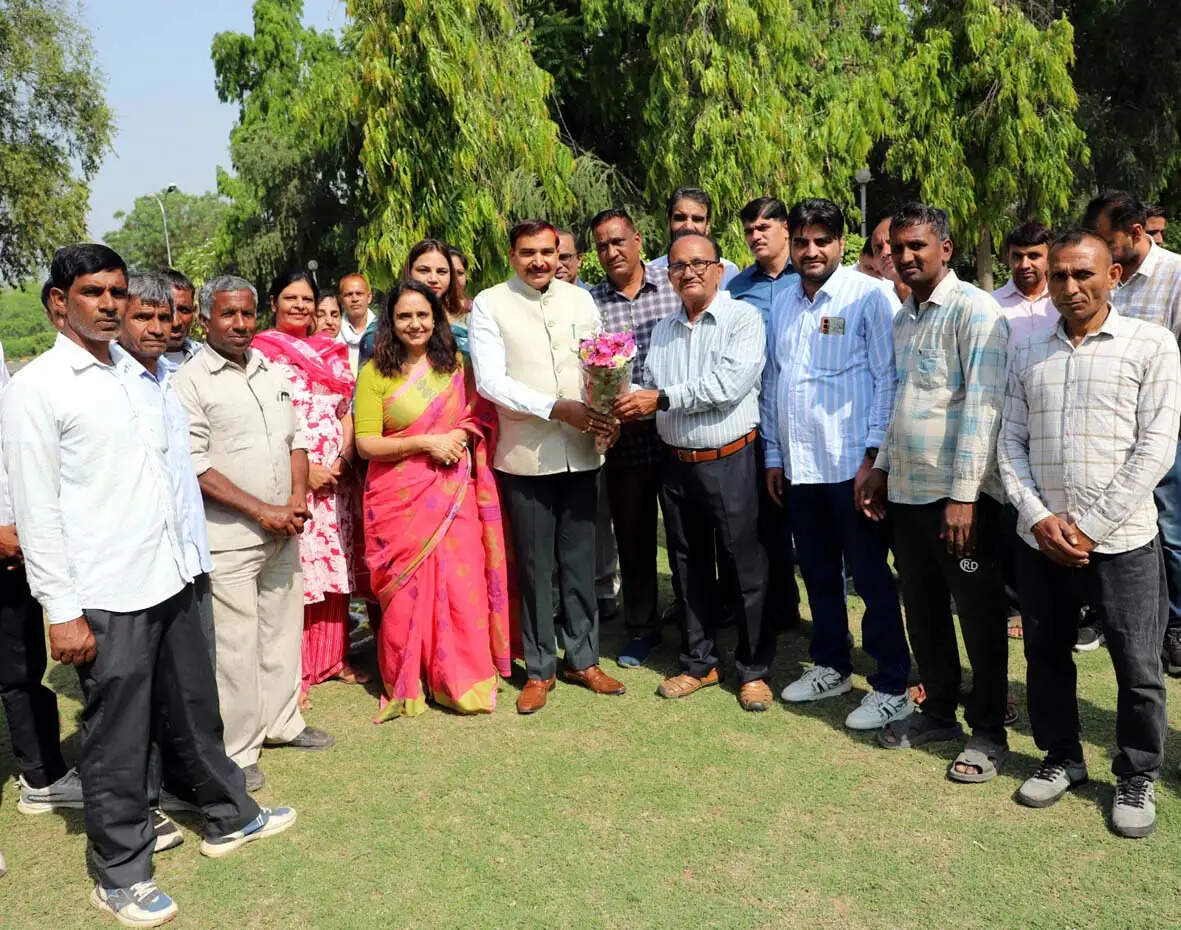 हिसार : कुलपति प्रो. नरसी राम बिश्नोई का कार्यकाल बढ़ाए जाने पर यूनियन ने जताई खुशी
