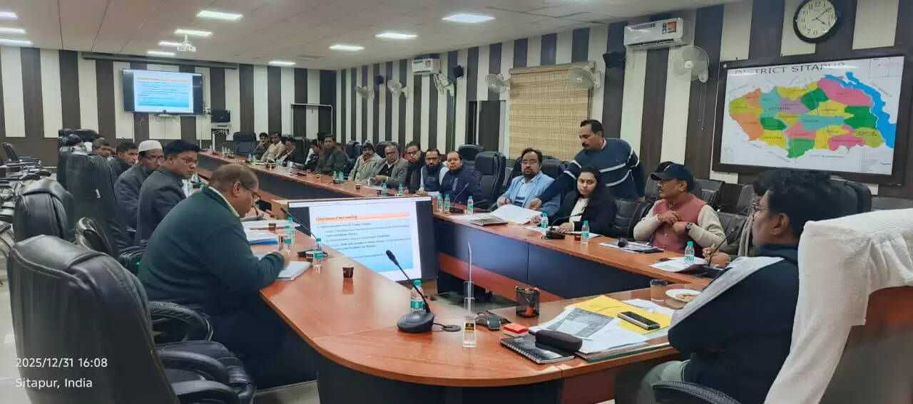 सीतापुर के सभी विकास खण्डों में बनेंगे शॉपिंग कॉम्प्लेक्स