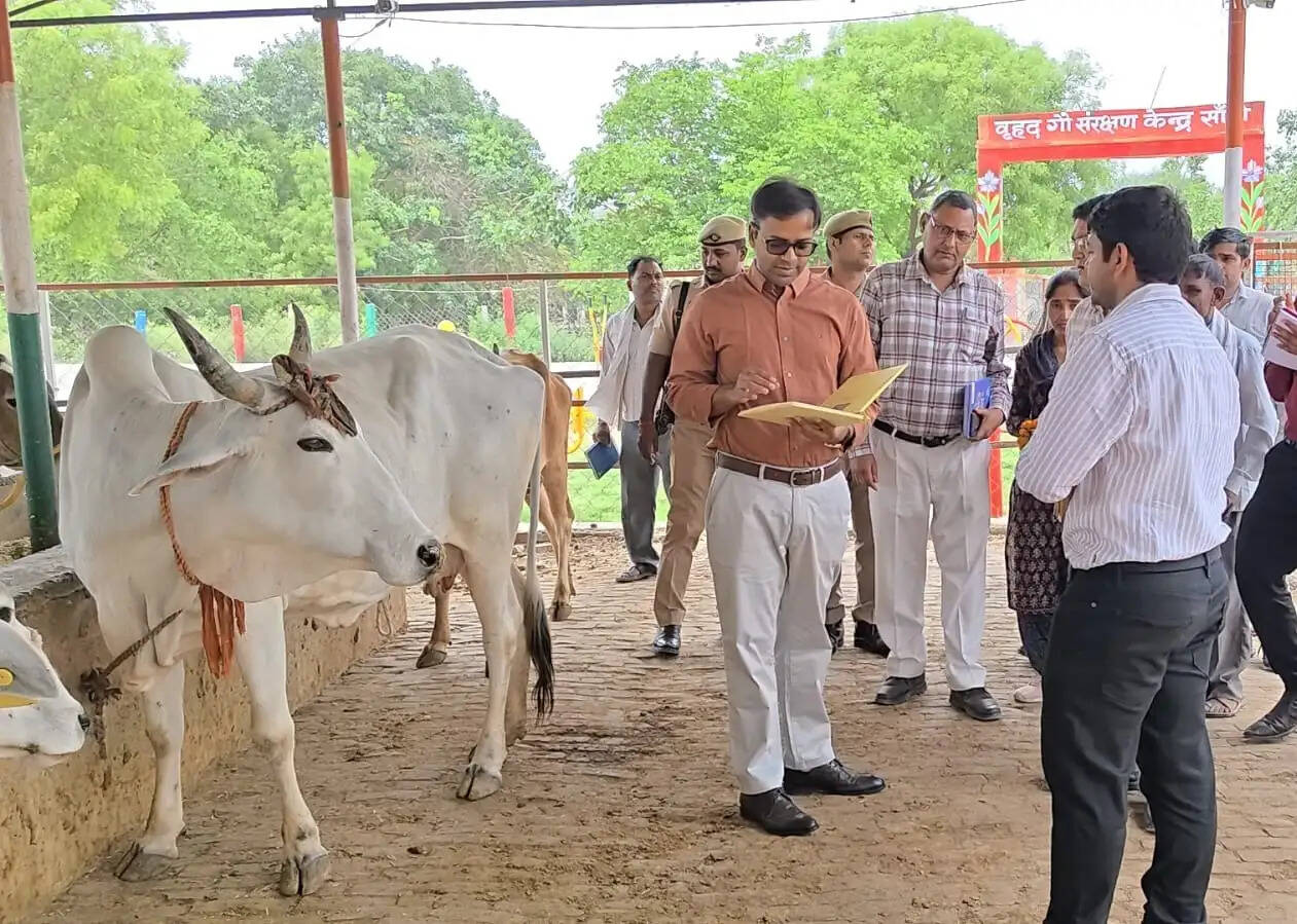 खेल सुविधाओं के माध्यम से लोगों को गौशाला से जोड़ने का हो रहा प्रयास : जिलाधिकारी