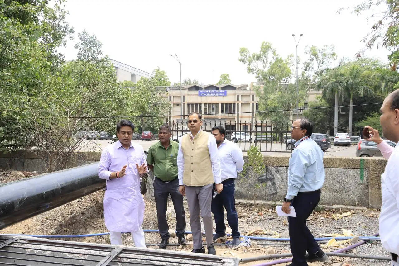 एनडीएमसी के उपाध्यक्ष ने मानसून से पहले जल निकासी व्यवस्था का किया जमीनी निरीक्षण