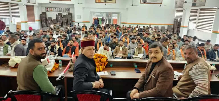 तीन साल में युवाओं को केवल धोखा और अपमान मिला : डॉ. राजीव बिंदल