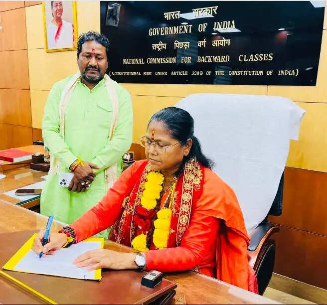 पूर्व केंद्रीय मंत्री साध्वी निरंजन ज्योति ने संभाला राष्ट्रीय पिछड़ा वर्ग आयोग अध्यक्ष का पदभार