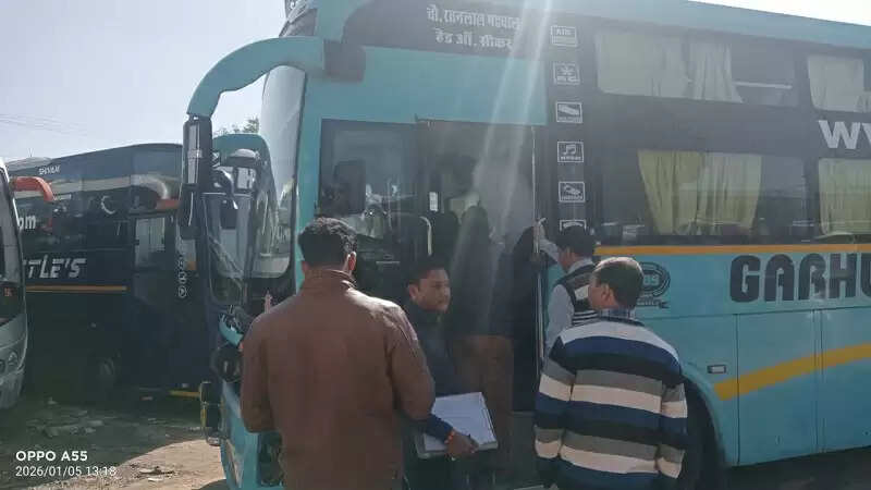 इंदौरः परिवहन विभाग की बड़ी कार्रवाई, सात बसें की गई जब्त, परमिट किए जाएगे निरस्त