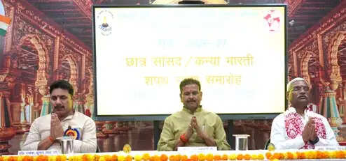 छात्र संसद भारतीय लोकतन्त्र का प्रथम सोपान : गणेश केसरवानी