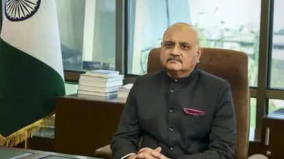 सीबीआई निदेशक प्रवीण सूद का कार्यकाल एक वर्ष बढ़ाया गया