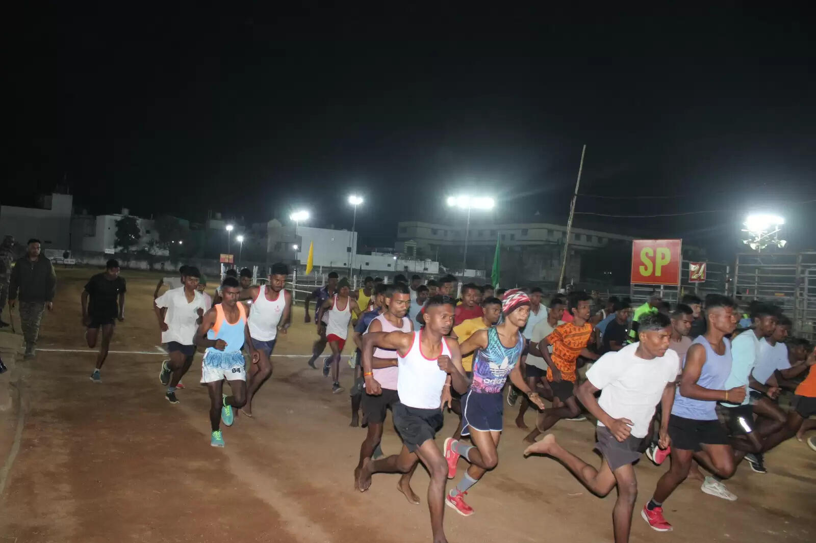 देश सेवा का जज्बा लिए सेना भर्ती में युवाओं ने दिखाया दम