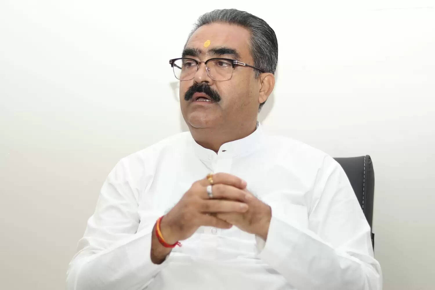 उपायुक्त बताएं कार्निवल के नाम पर जमा धनराशि किस खाते में गई : बिक्रम ठाकुर