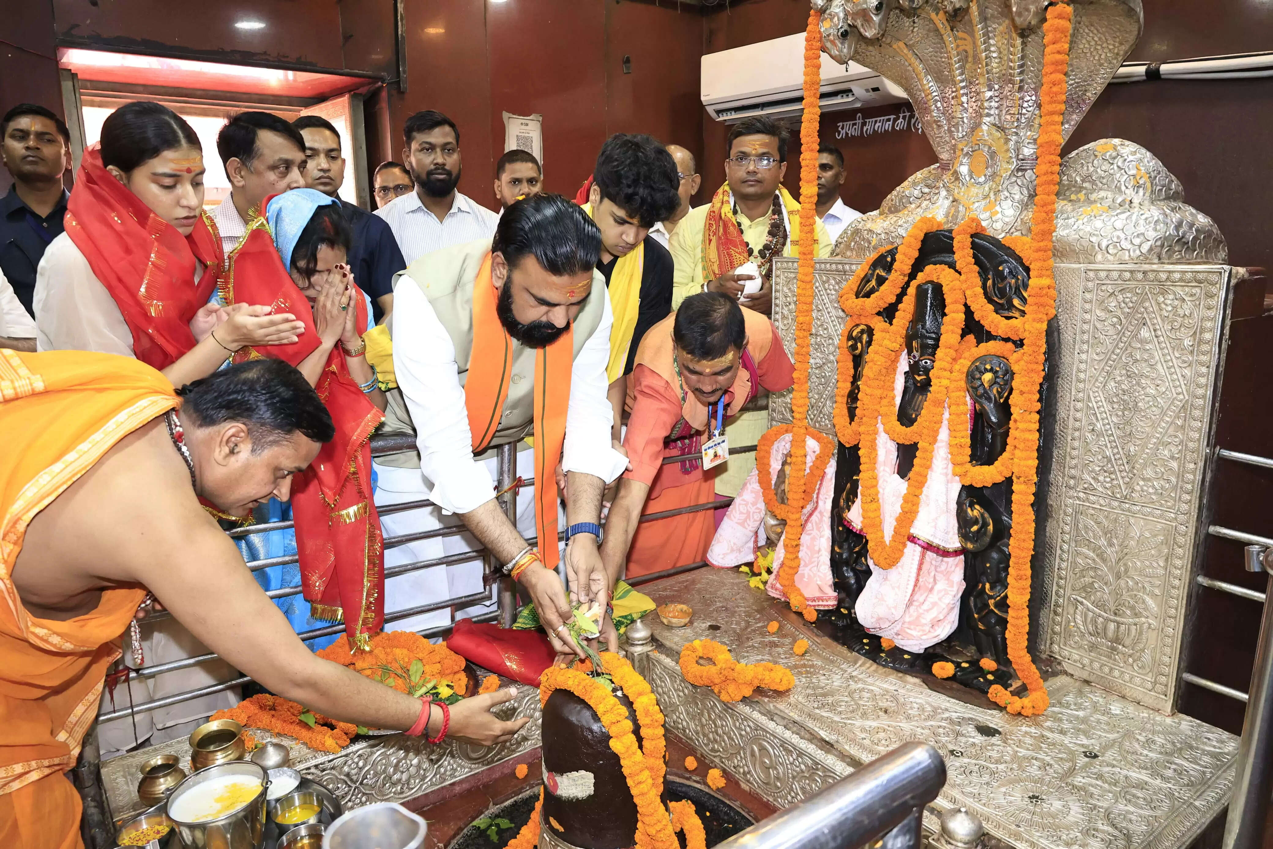 मुख्यमंत्री सम्राट चौधरी ने बाबा हरिहर नाथ मंदिर में की पूजा-अर्चना