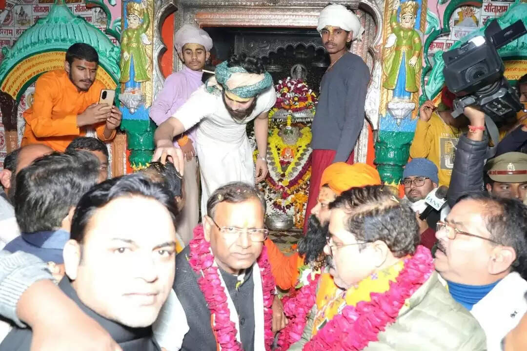 हनुमत लला को नवाया शीश, रामलला के दर्शन कर पंकज चौधरी ने की संगठन की मजबूती व जनकल्याण की कामना