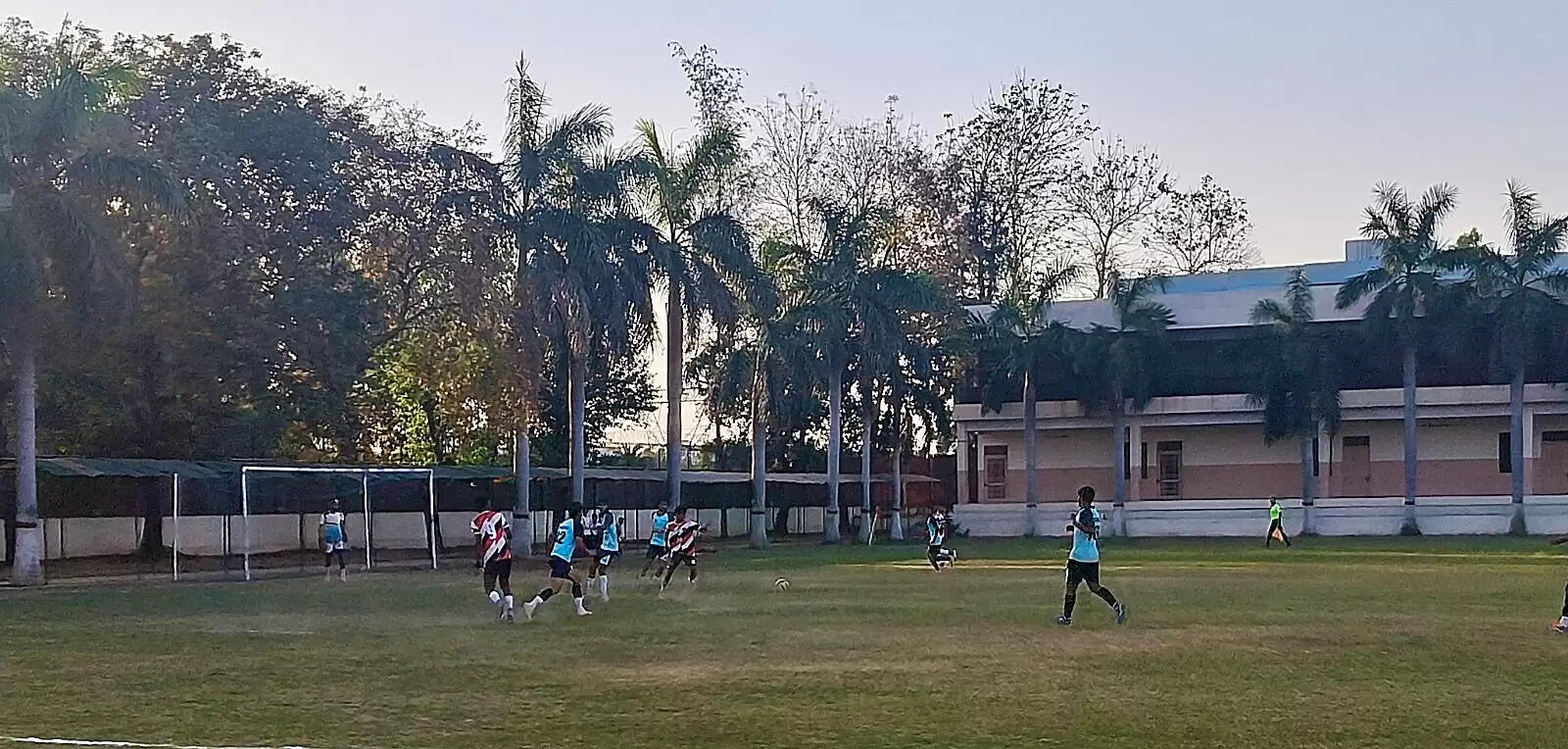 अंडर 20 अंतर मंडलीय प्रदेश स्तरीय फुटबाल चैंपियनशिप के फाइनल में पहुंचीं आजमगढ़ व कानपुर