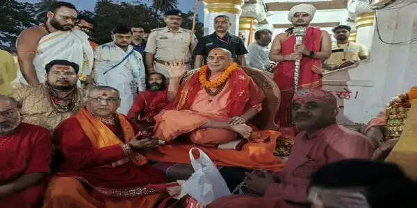 तीर्थ को तीर्थ ही रहने दें, पर्यटक स्थल न बनाएं : शंकराचार्य स्वामी सदानंद सरस्वती
