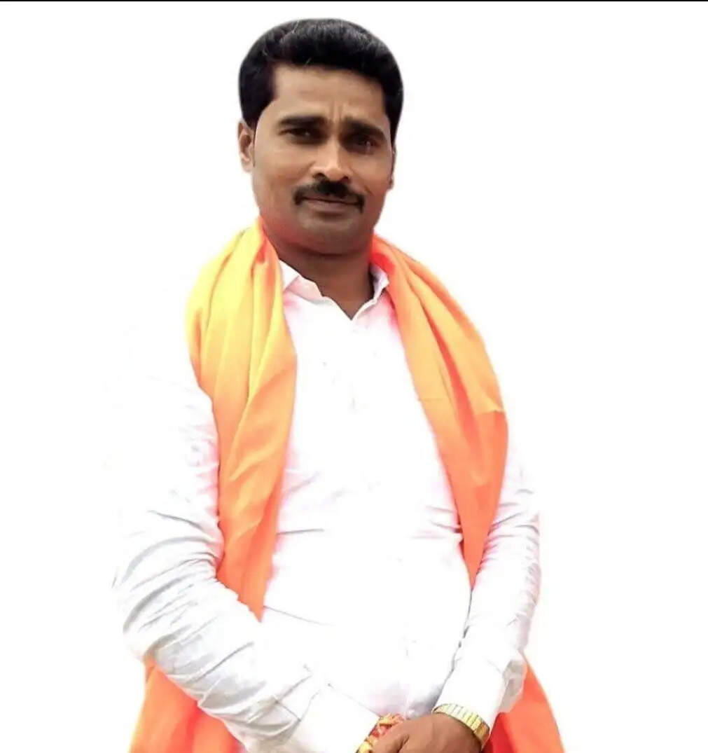 भाजपा नेता हत्या मामले में मुख्य साजिशकर्ता पूर्व पार्षद शशि मोदी ने कोर्ट में किया आत्मसमर्पण