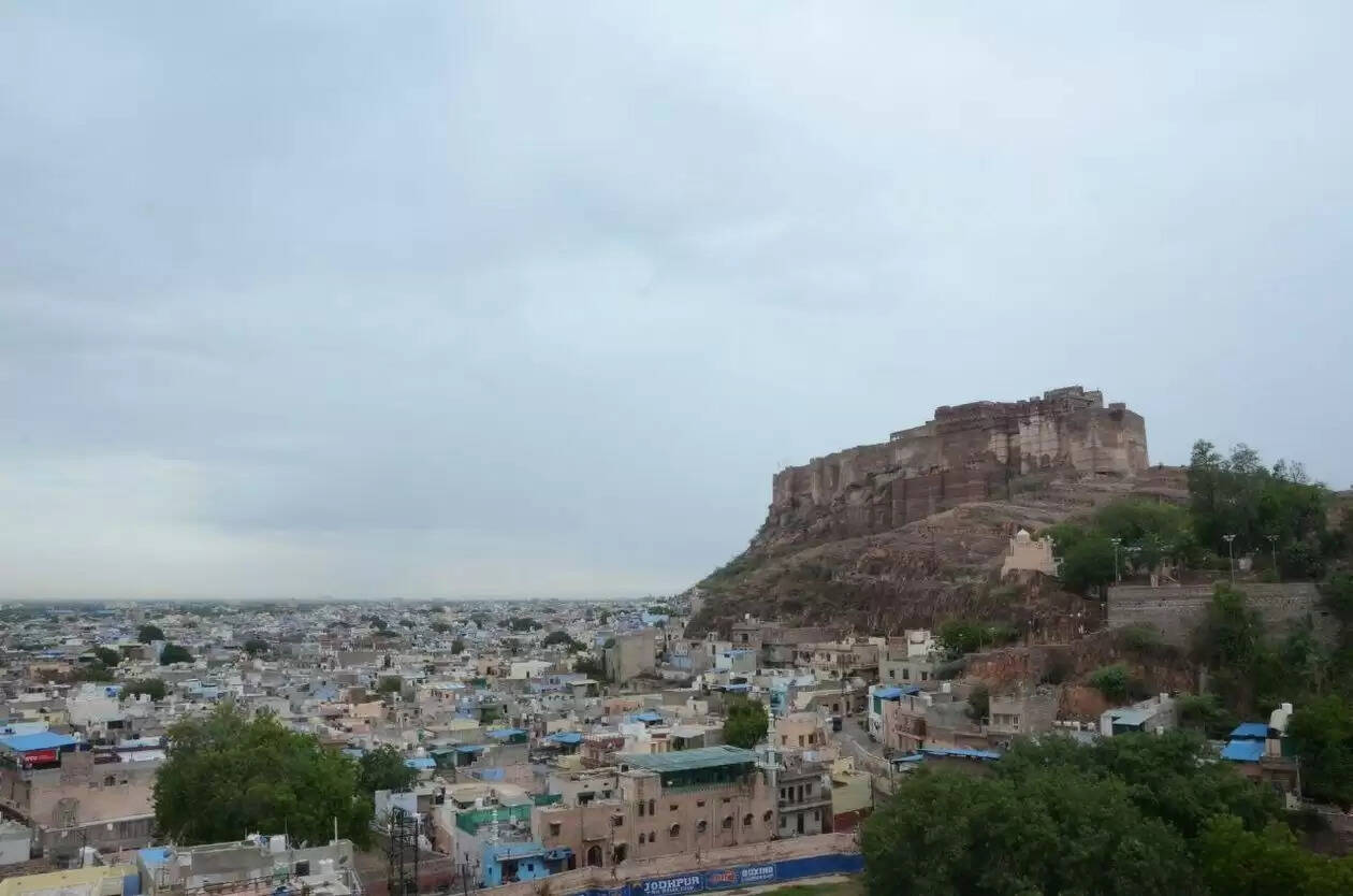 शहर में मावठ के बाद मौसम साफ, धूप खिली, सर्दी से मामूली राहत