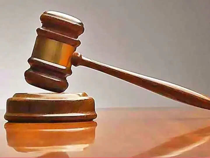 खुदकुशी के लिए प्रेरित करने वाले दोषी को 10 साल की सजा