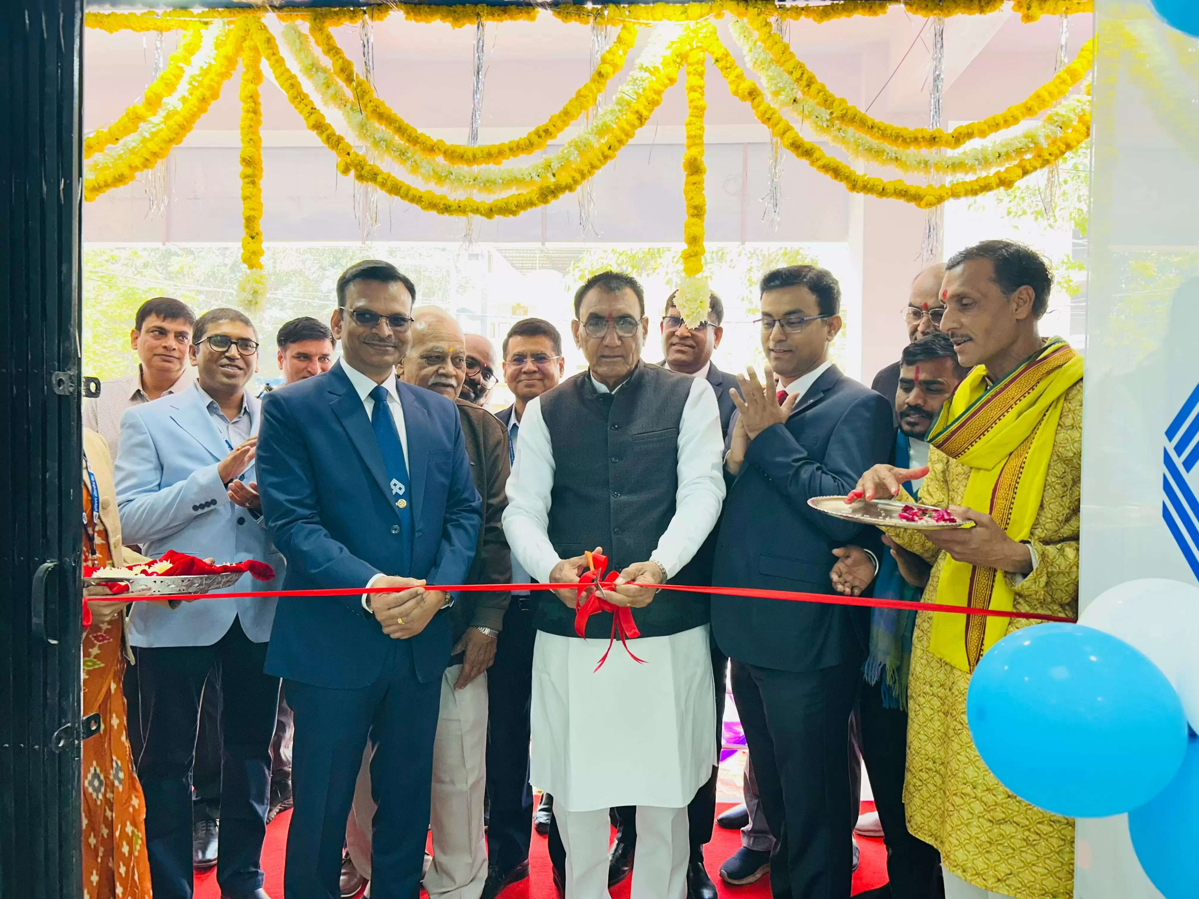 राजगढ़ः इंडियन ओवरसीज बैंक की शाखा खुलने से नागरिकों को उपलब्ध होंगी आधुनिक सुविधाएं-राज्यमंत्री पंवार