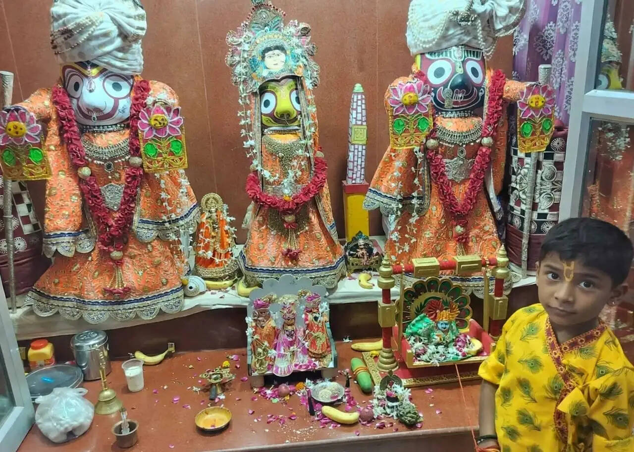 श्री जगन्नाथ जी महोत्सव समिति ने धूमधाम से मनाया श्रीकृष्ण जन्मोत्सव