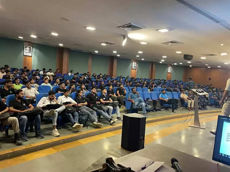 ग्वालियरः नागरिक सुरक्षा को लेकर शिक्षण संस्थानों में भी दिया जा रहा प्रशिक्षण