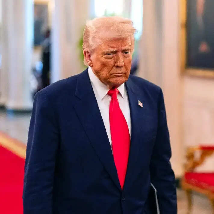 अमेरिका ने चीन को छोड़ बाकी देशों पर लगाए गए टैरिफ को 90 दिन के लिए रोका