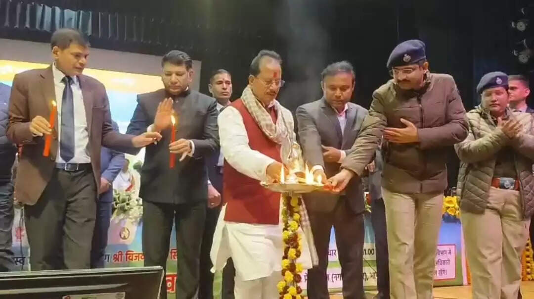 भूमि सुधार जन कल्याण संवाद में शामिल हुए उपमुख्यमंत्री विजय सिन्हा