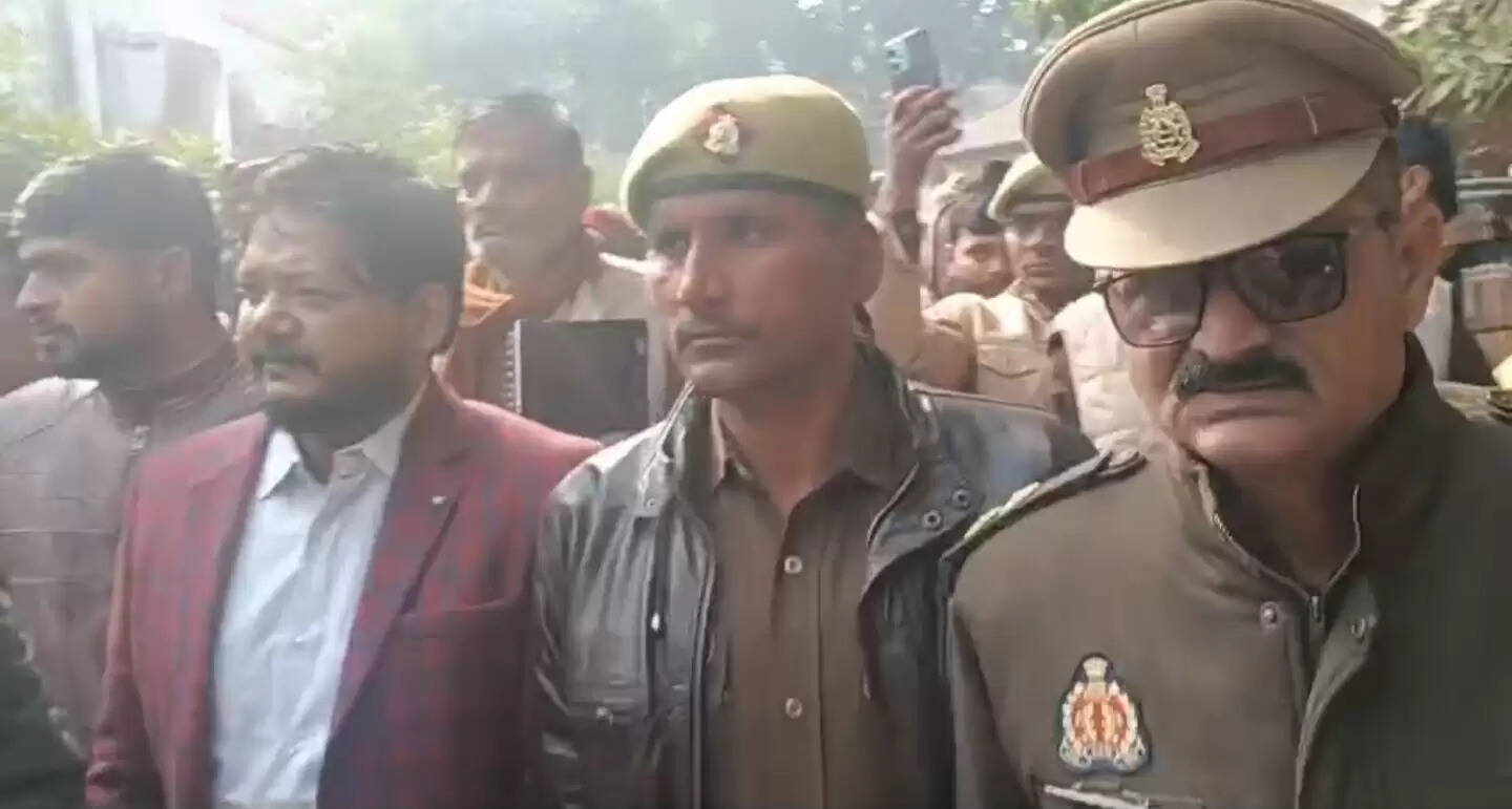 मुसा​फिरखाना में एसडीएम - राजस्व कर्मियों और अधिवक्ताओं के बीच हाथापाई की नाैबत , छावनी बना तहसील परिसर