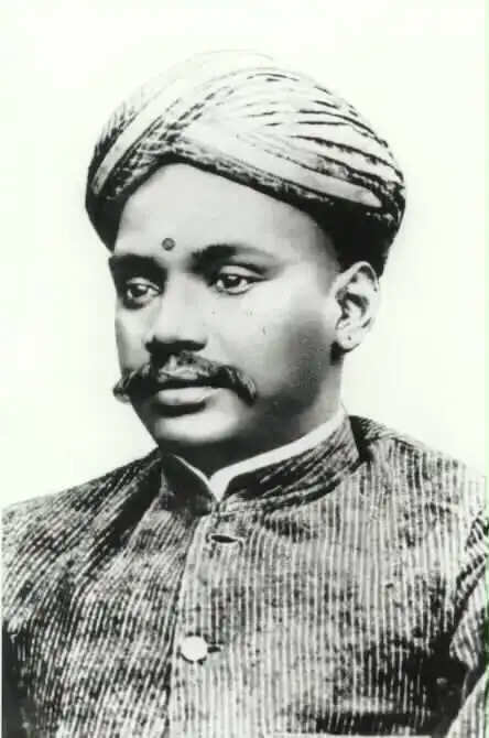 उपराष्ट्रपति ने चिदंबरम पिल्लई की जयंती पर दी श्रद्धांजलि