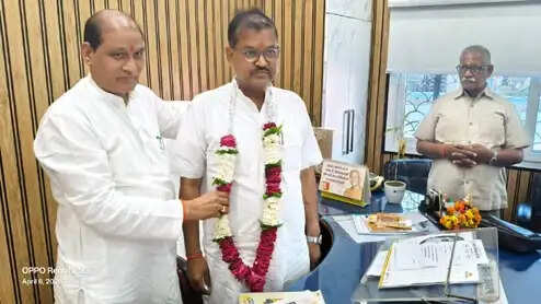 रानी रेवती देवी इंटर कॉलेज के प्रधानाचार्य बने सतीश कुमार सिंह