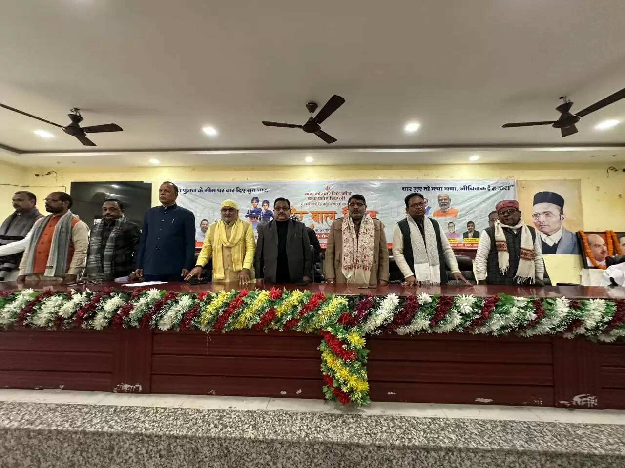 वीर शाहजादों का बलिदान अविस्मरणीय : डॉ राधा मोहन दास अग्रवाल