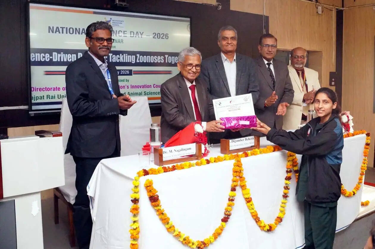 हिसार : लुवास में राष्ट्रीय विज्ञान दिवस पर संगोष्ठी एवं पोस्टर प्रतियोगिता का आयोजन