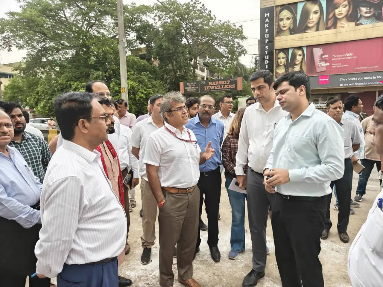 निगमायुक्त संजीव खिरवार ने रोहिणी क्षेत्र का किया निरीक्षण, विकास कार्यों की समीक्षा की