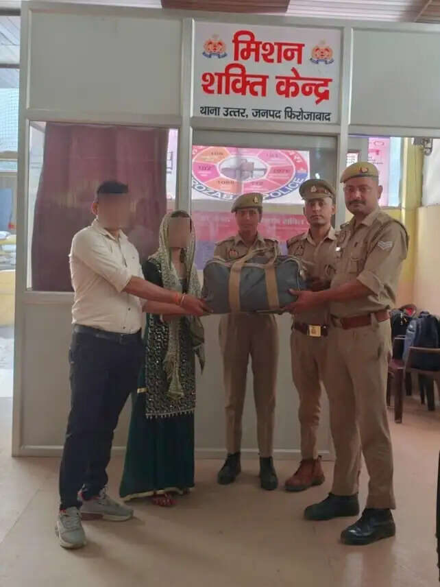 पुलिस ने लौटवाया लाखों की ज्वेलरी का बैग, पीड़िता के चेहरे पर आई मुस्कान