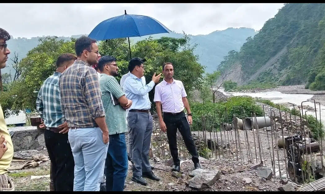 सौंग बांध का निरीक्षण, प्रभावित परिवारों को जल्द मिलेगा प्रतिकर