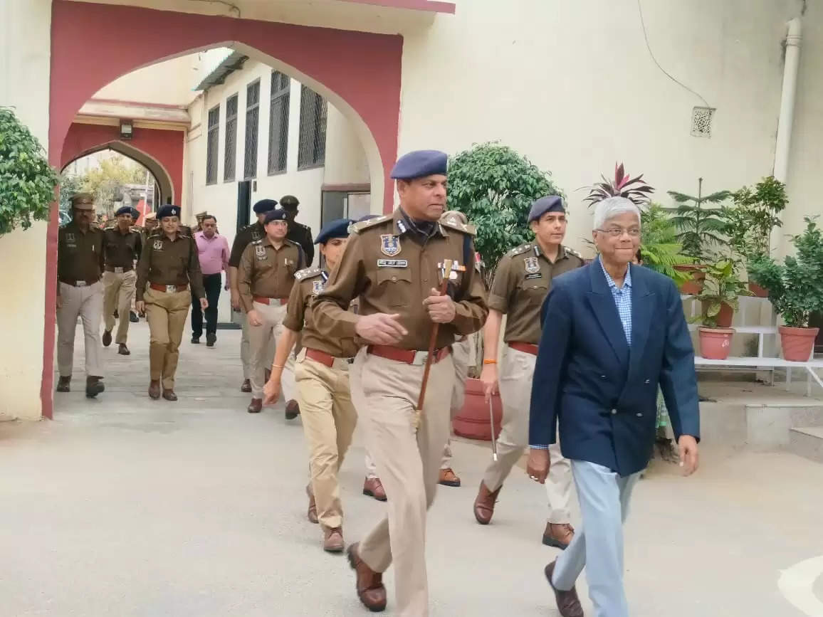 रिजर्व पुलिस लाईन में नवनिर्मित इनडोर बैडमिंटन कोर्ट एवं योग केंद्र का उद्धाटन