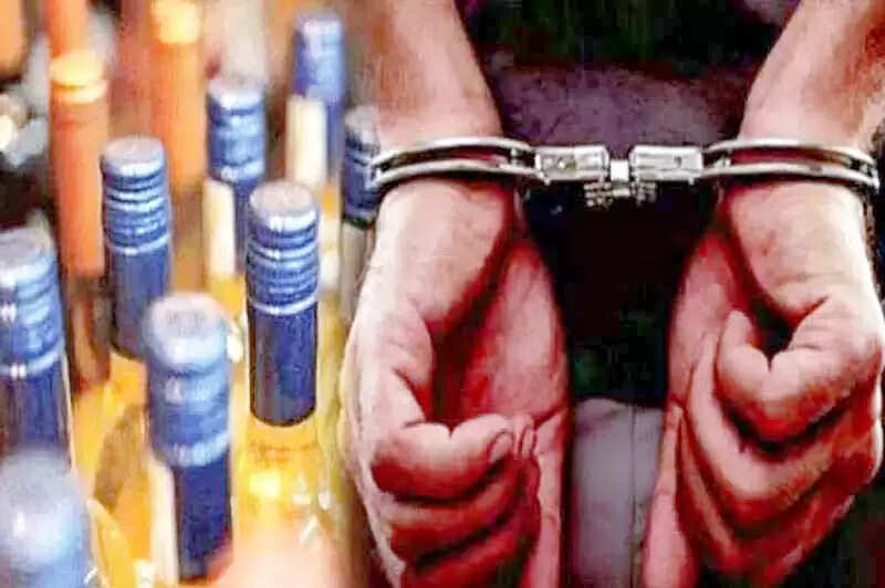 कटिहार में 123 लीटर विदेशी शराब के साथ एक तस्कर गिरफ्तार