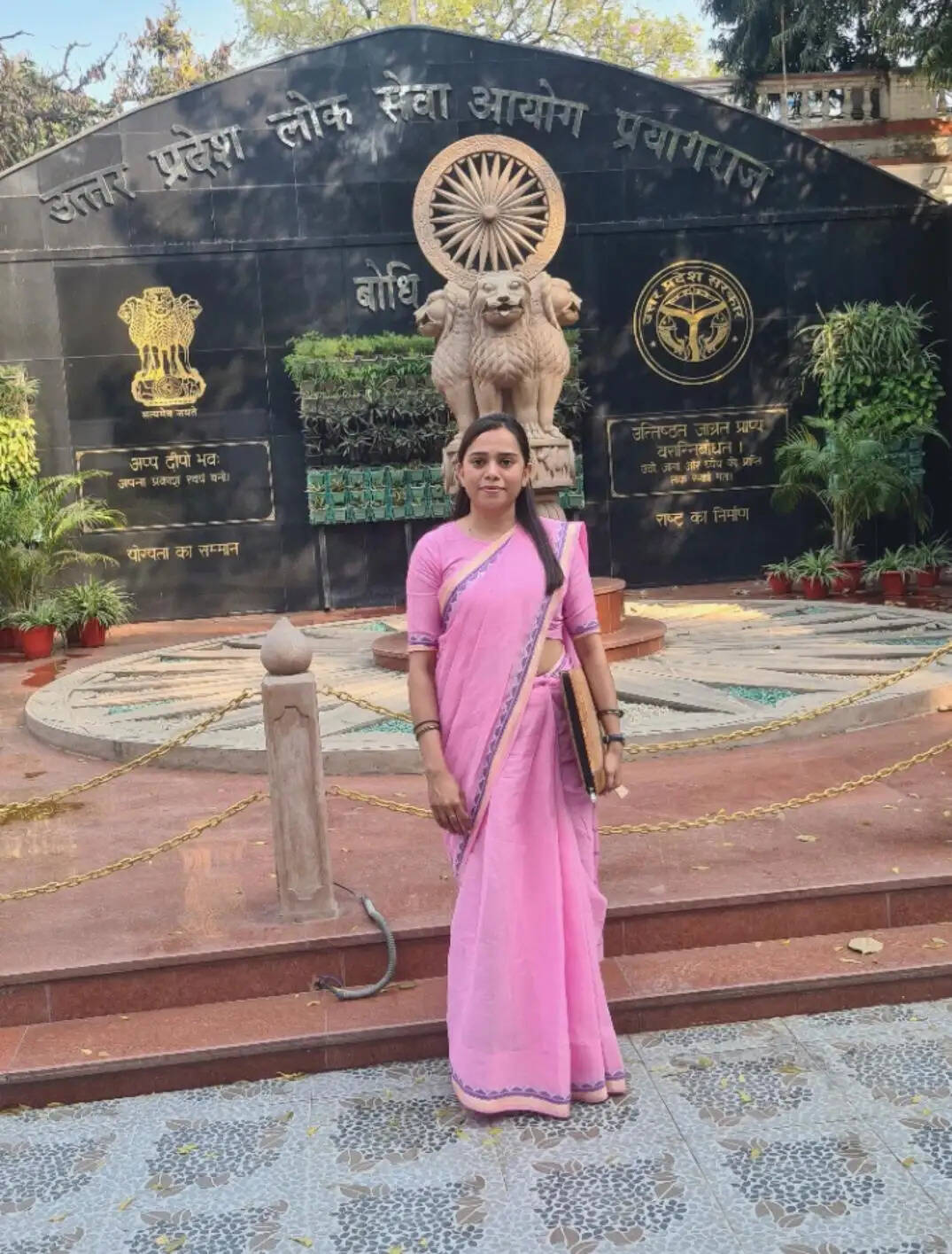 बांदा की बेटी तुलसा त्रिवेदी बनीं डिप्टी एसपी